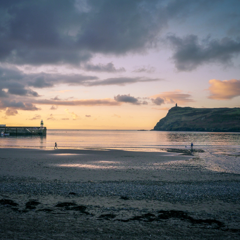 A photo f Port Erin beach